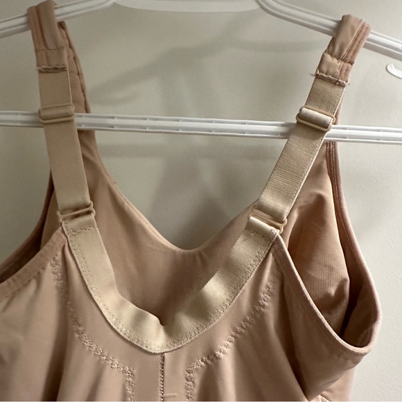 Miracle suit size 38 DD GUC clean - Picture 8 of 16